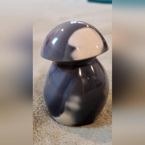 Grey Blue Orca Agate Fat Mushroom Carving- Large - Picture 9 of 16